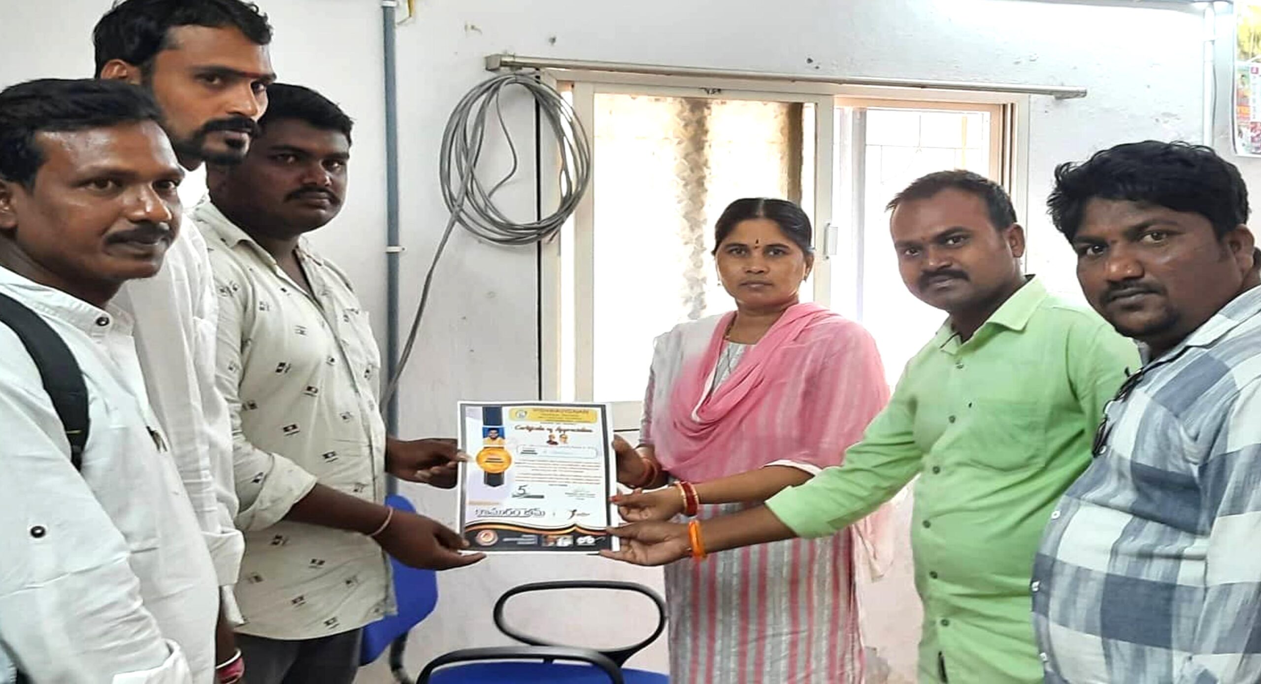 Certification giving to covid worriers GUEST  Tahasildar of Kalwasrirampur giving Covid worrier Certification to Worrier